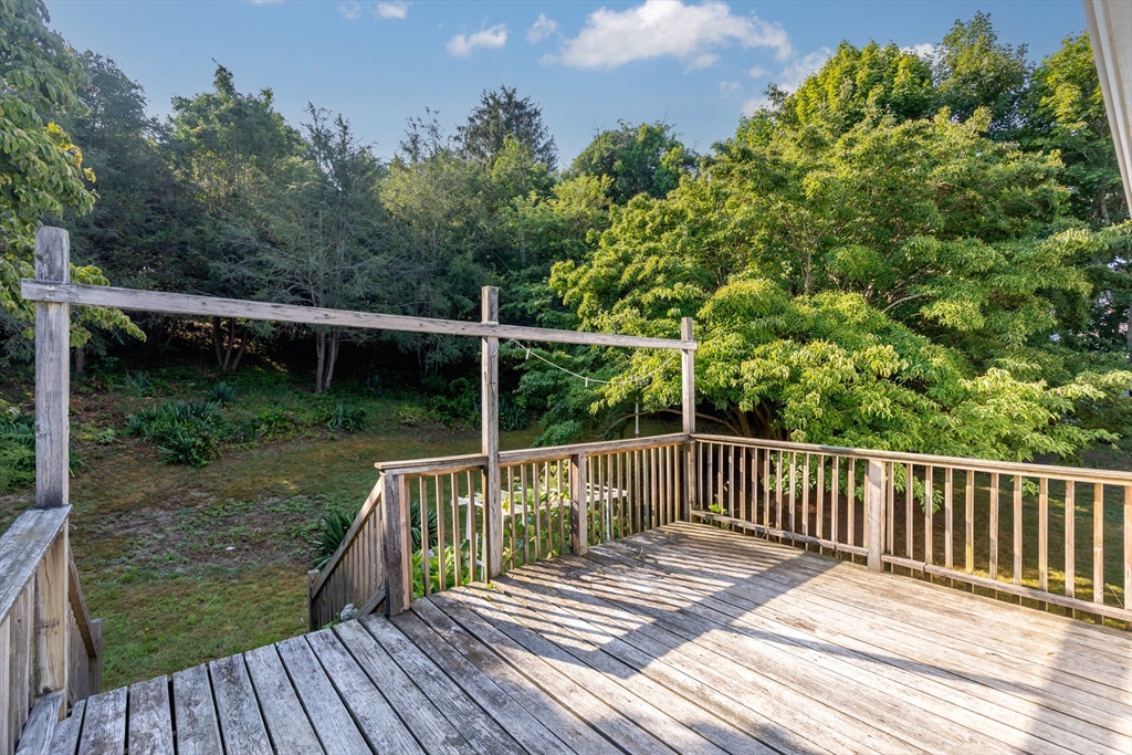 168 Old Plymouth Road Bourne, MA 02562 - Photo 6 of 36