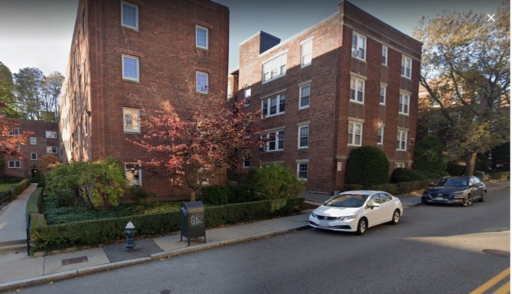 30 St Paul Street, Unit 3 Brookline, MA 02446 - Photo 2 of 22