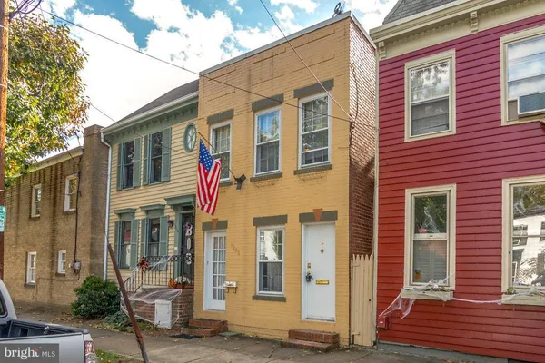 $1,900 | 1006 Oronoco Street, Unit PATIO, Alexandria, VA 22314