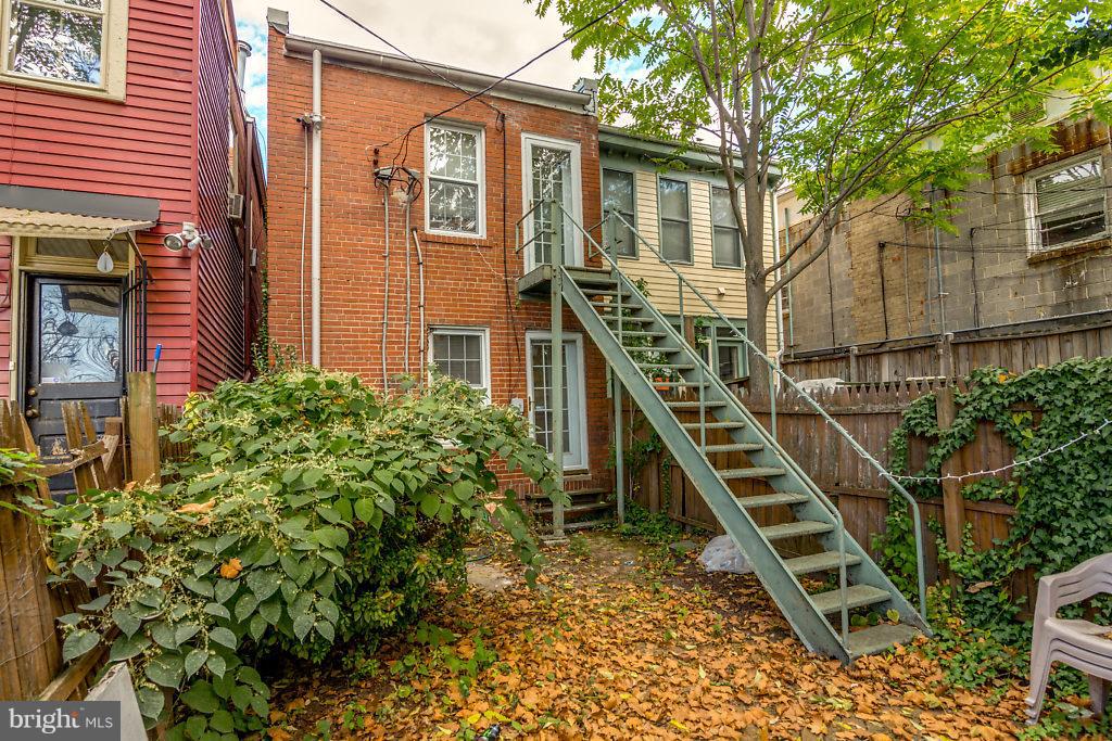 1006 Oronoco Street, Unit PATIO Alexandria, VA 22314 - Photo 21 of 23 Exterior (Rear)