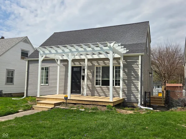 $264,000 | 306 North 18th Avenue, Beech Grove, IN 46107