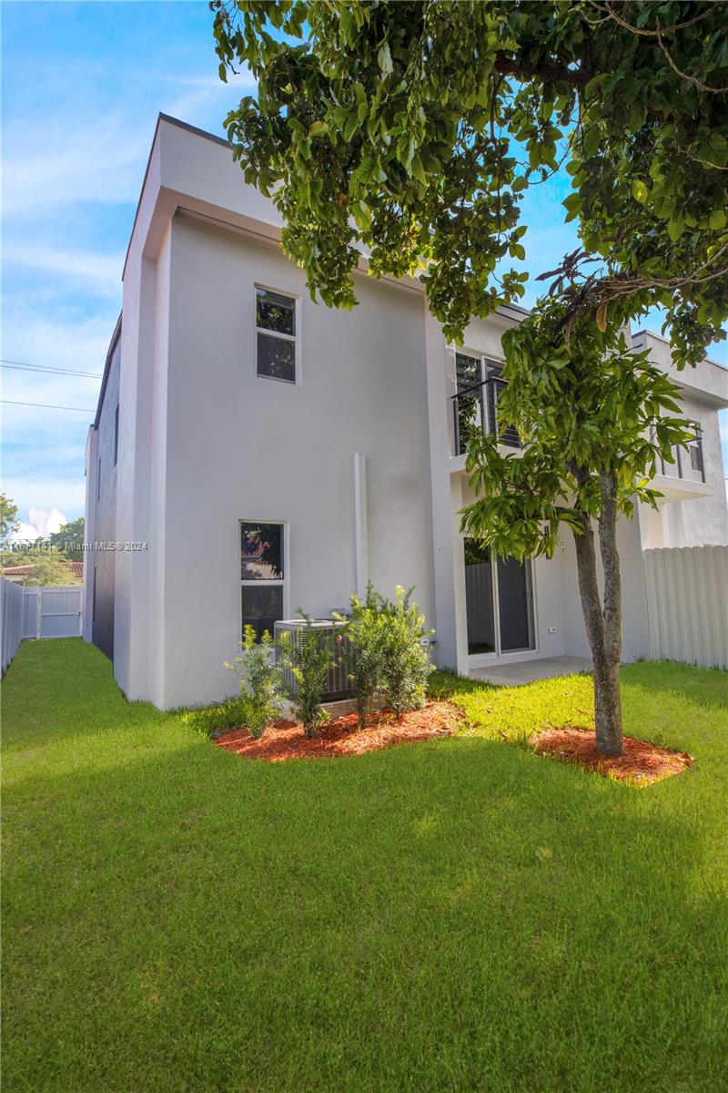 3431 Southwest 16th Terrace, Unit 3431 Miami, FL 33145 - Photo 44 of 50