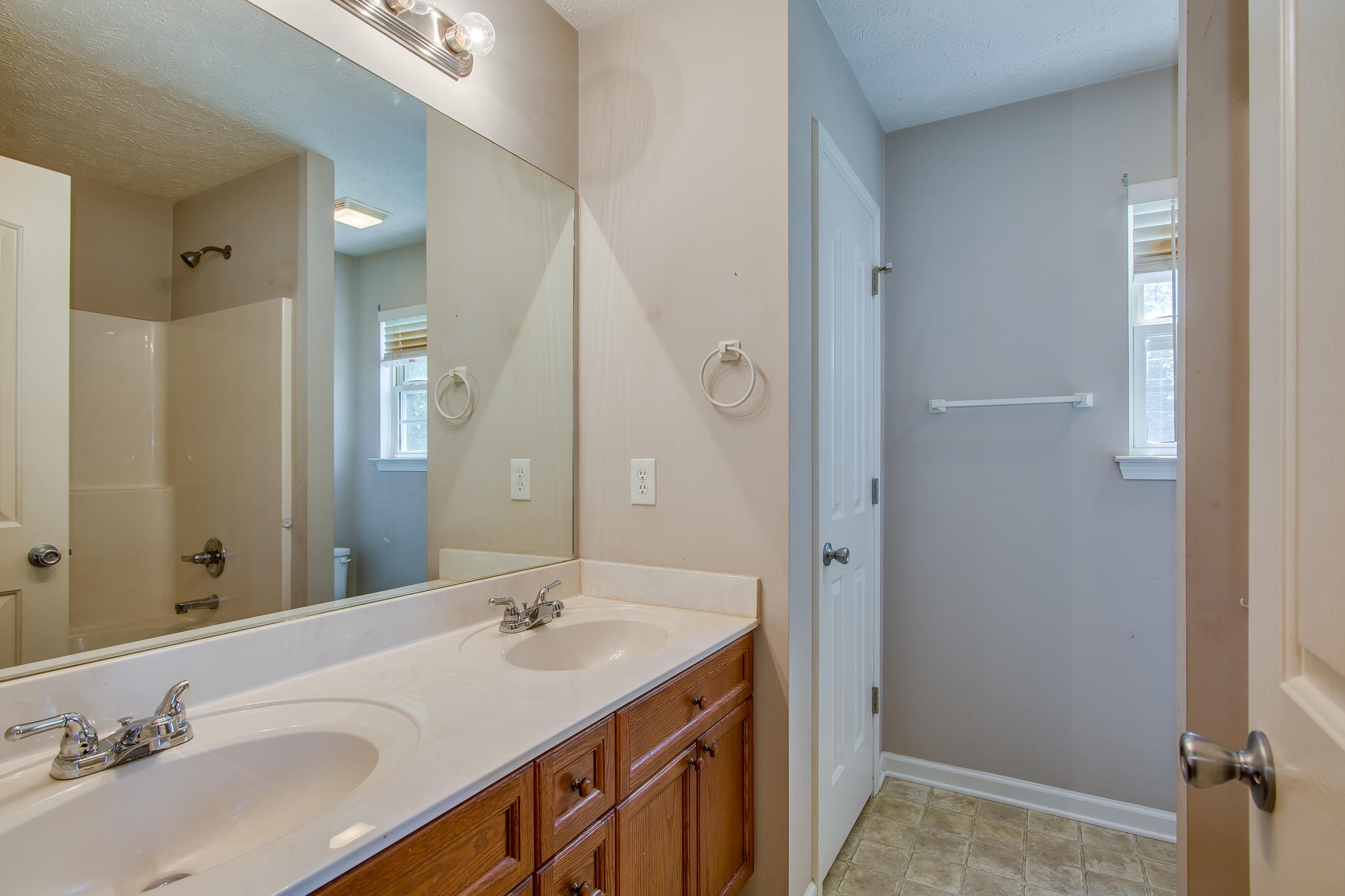 3524 Mt View Ridge Drive Antioch, TN 37013 - Photo 17 of 26 Gallery Image 17