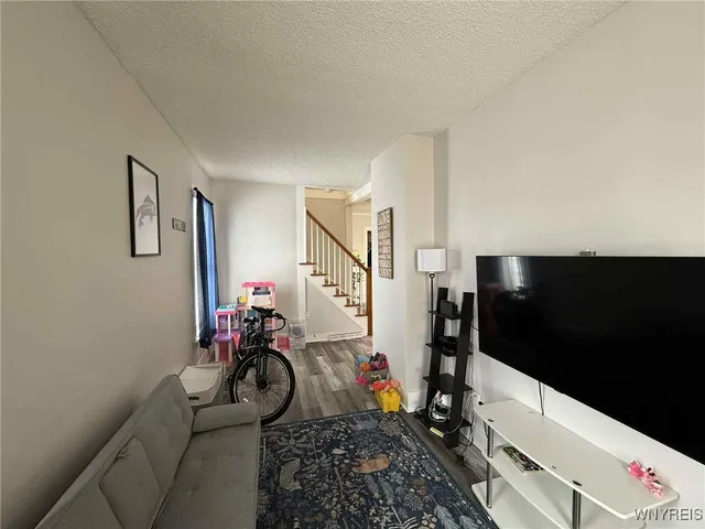 $2,400 | 8993 Alleghany Road, Pembroke, NY 14036