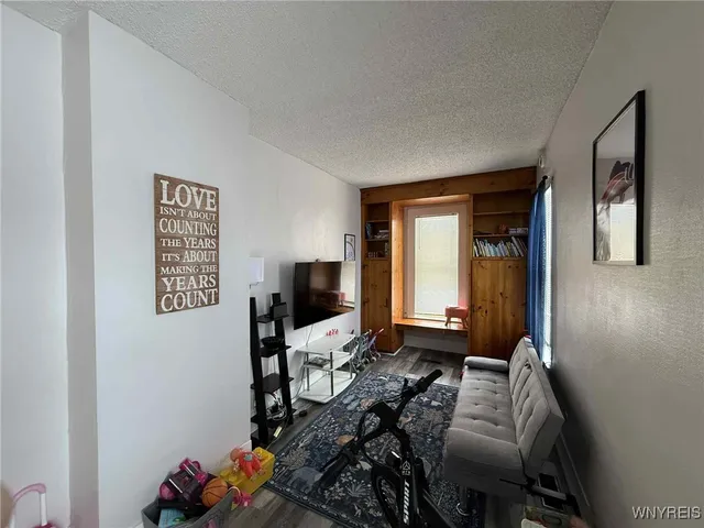 $2,400 | 8993 Alleghany Road, Pembroke, NY 14036