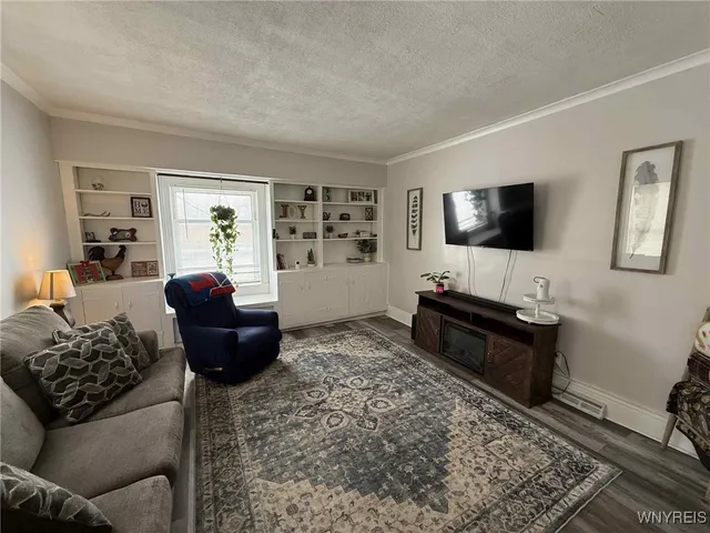 $2,400 | 8993 Alleghany Road, Pembroke, NY 14036