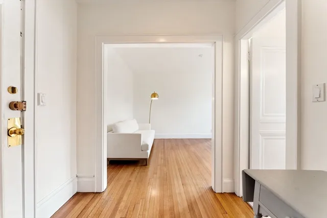 $3,000 | 20 Concord Avenue, Unit 6, Cambridge, MA 02138