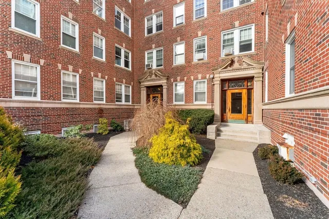 $3,000 | 20 Concord Avenue, Unit 6, Cambridge, MA 02138