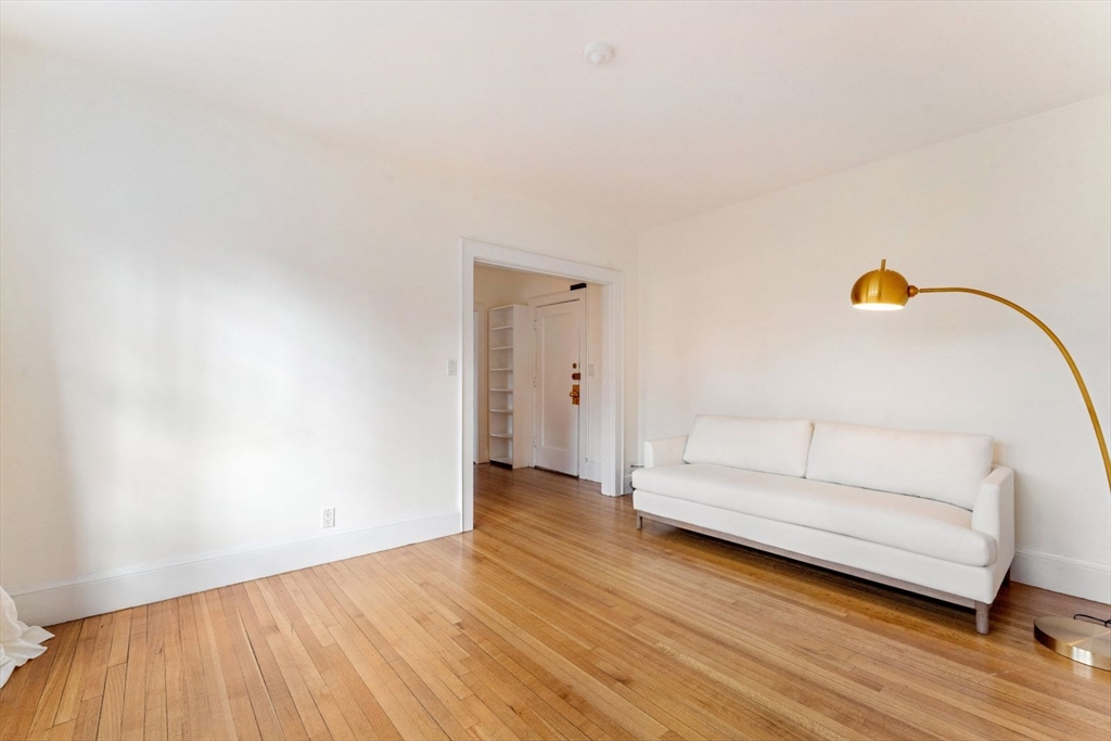 20 Concord Avenue, Unit 6 Cambridge, MA 02138 - Photo 4 of 20