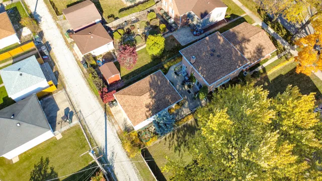 $489,000 | 7646 Kilbourn Avenue, Skokie, IL 60076