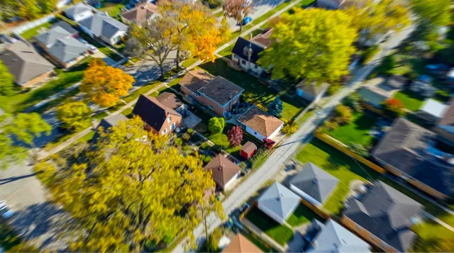 $489,000 | 7646 Kilbourn Avenue, Skokie, IL 60076