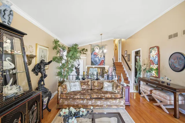 $489,000 | 7646 Kilbourn Avenue, Skokie, IL 60076