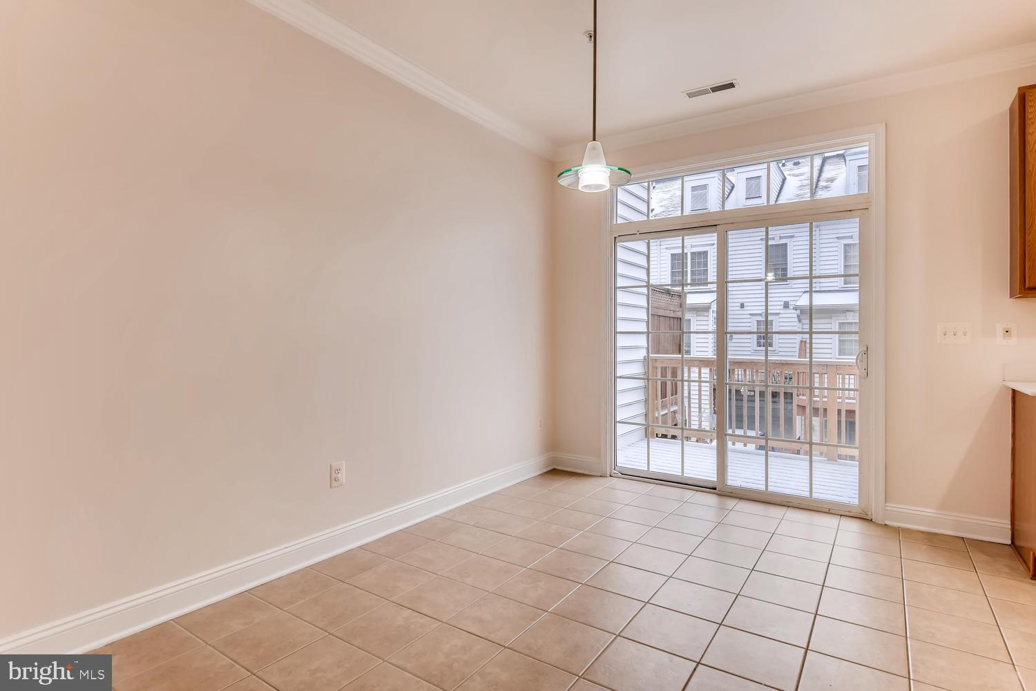 804 Ryan Street Baltimore, MD 21230 - Photo 11 of 28 Kitchen w/access to rear deck