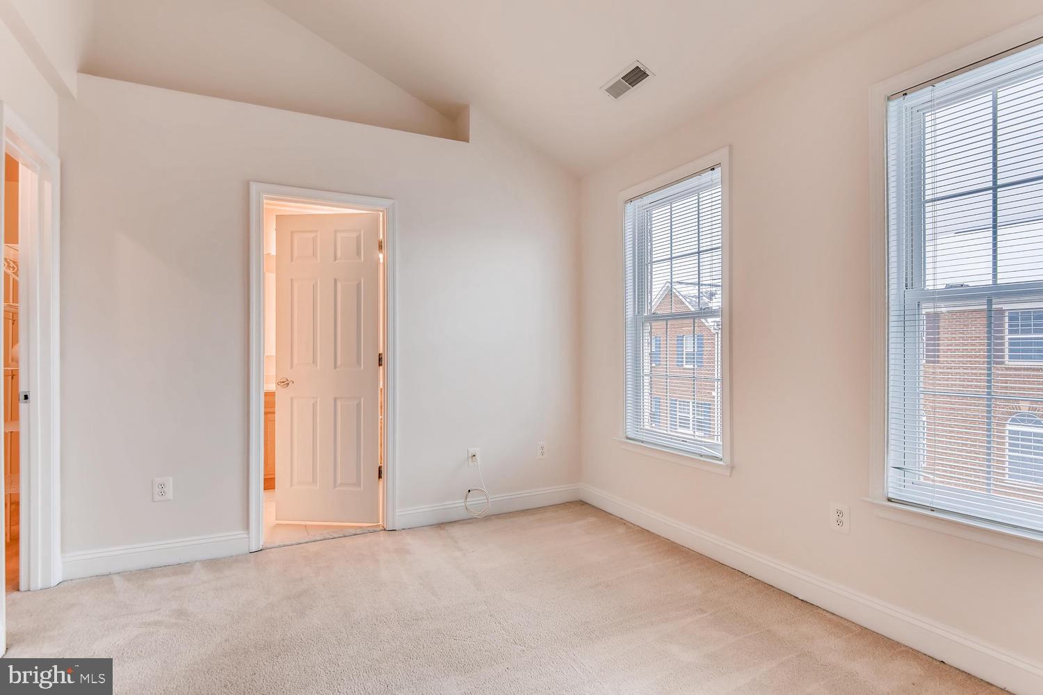 804 Ryan Street Baltimore, MD 21230 - Photo 22 of 28 Primary bedroom w/full bath