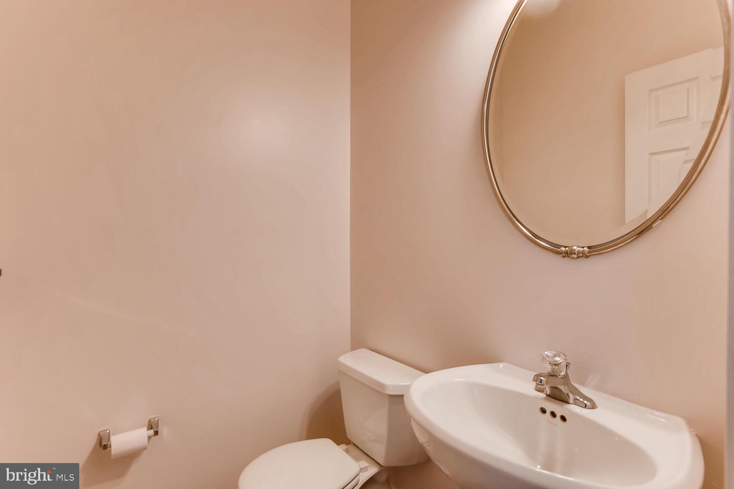 804 Ryan Street Baltimore, MD 21230 - Photo 10 of 28 Upper Level 1 half bath