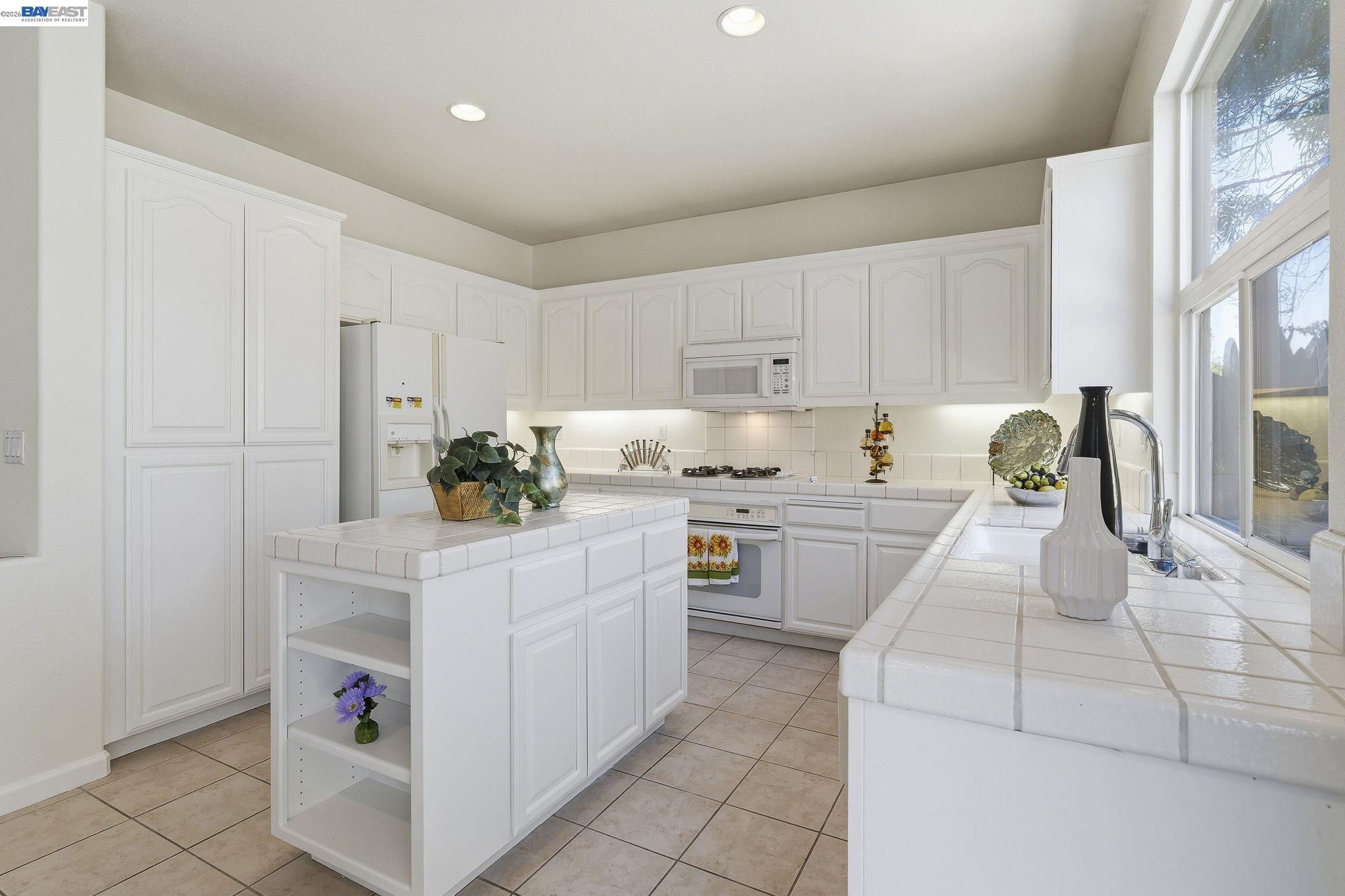 2627 Leopard Way Antioch, CA 94531 - Photo 14 of 56