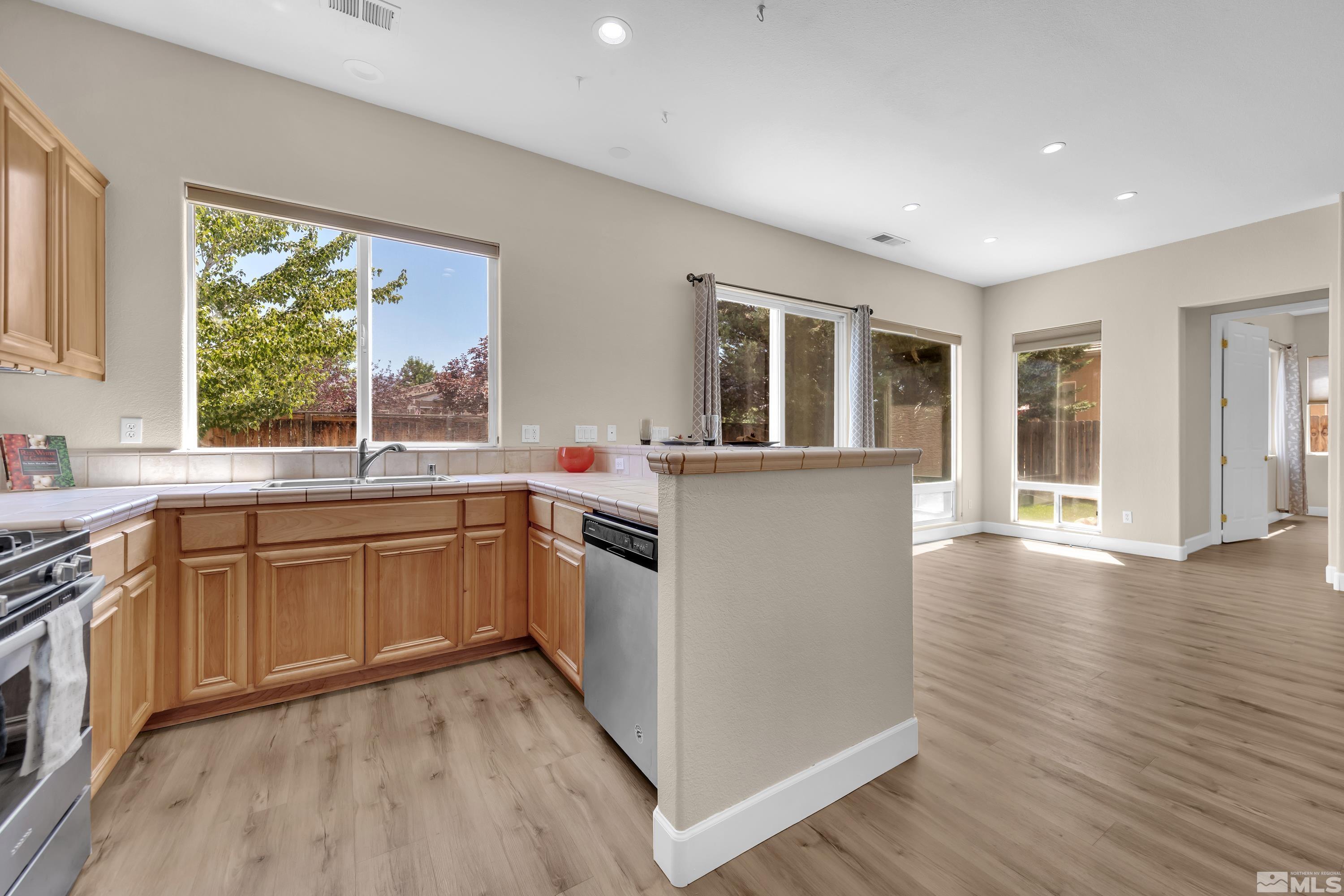 10510 Crystal Bay Drive Reno, NV 89521 - Photo 12 of 34 Photo 12