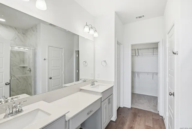 $389,950 | 442 Nightingale Avenue, Marion, TX 78124