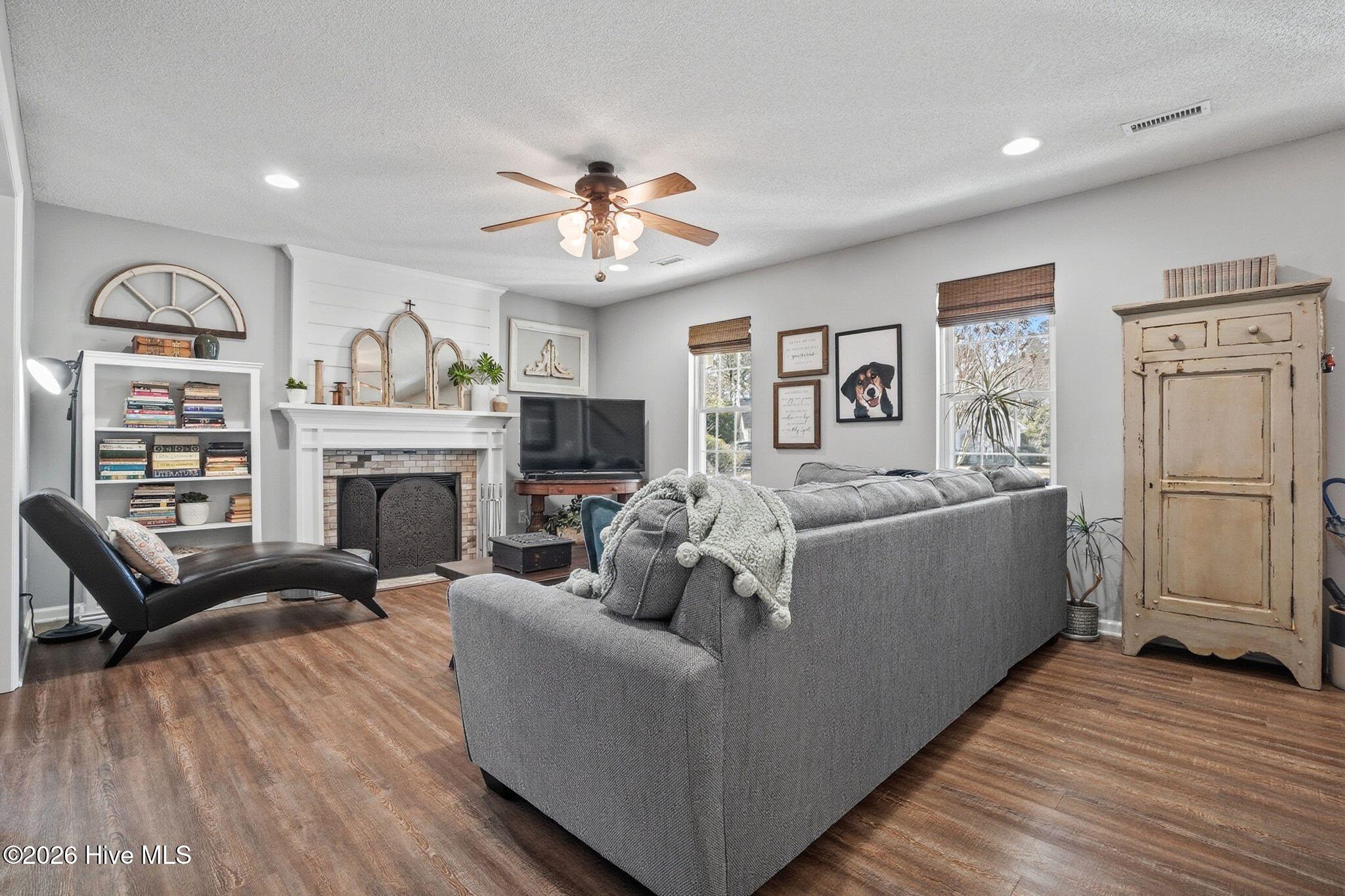 7347 Bright Leaf Road Wilmington, NC 28411 - Photo 14 of 83 15_7347_Bright_leaf_Rd_028