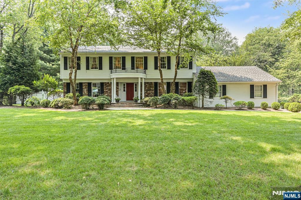 7 Arthur Court Demarest, NJ 07627 - Photo 1 of 46