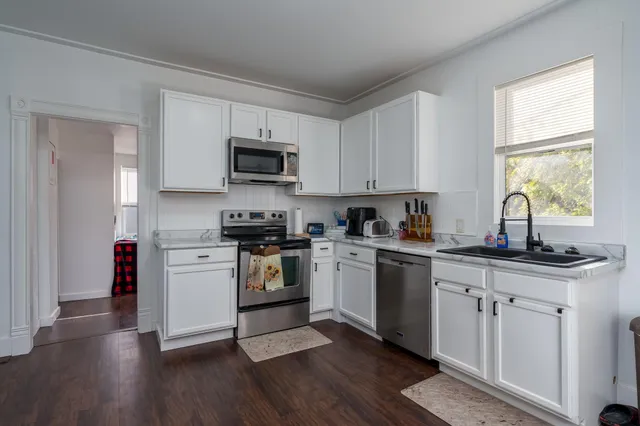 $230,000 | 301 South Main Street, Janesville, MN 56048