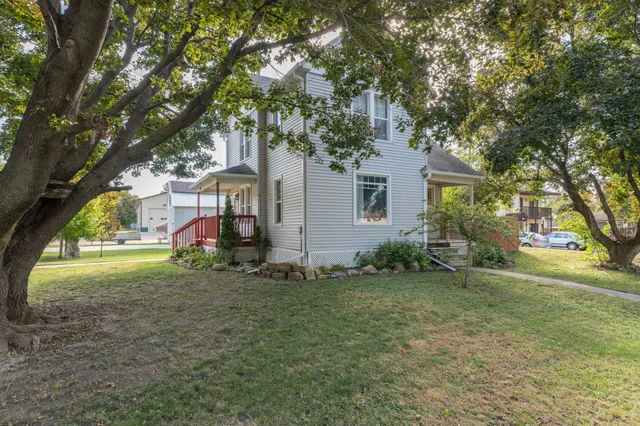 $230,000 | 301 South Main Street, Janesville, MN 56048