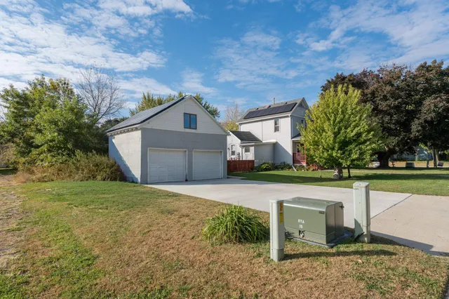 $230,000 | 301 South Main Street, Janesville, MN 56048