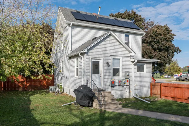 $230,000 | 301 South Main Street, Janesville, MN 56048