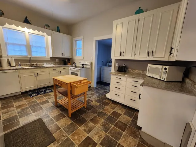 $235,000 | 146 Jackson Street, Manistee, MI 49660