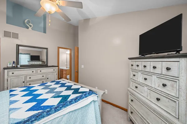 $194,900 | 1133 33rd Ave Circle, Silvis, IL 61282