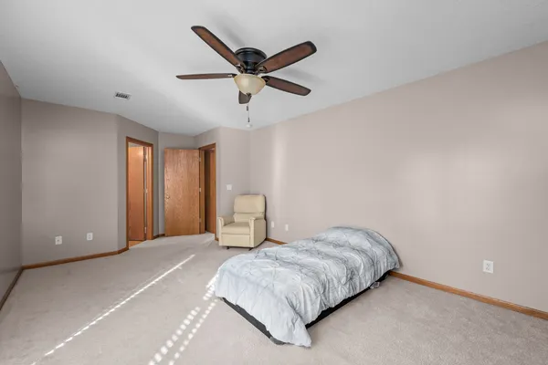 $194,900 | 1133 33rd Ave Circle, Silvis, IL 61282