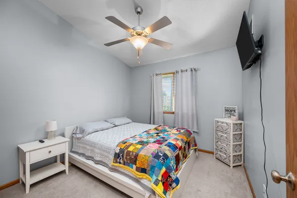 $194,900 | 1133 33rd Ave Circle, Silvis, IL 61282