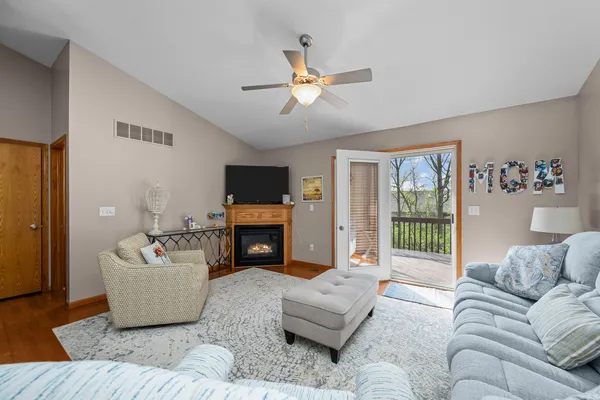 $194,900 | 1133 33rd Ave Circle, Silvis, IL 61282