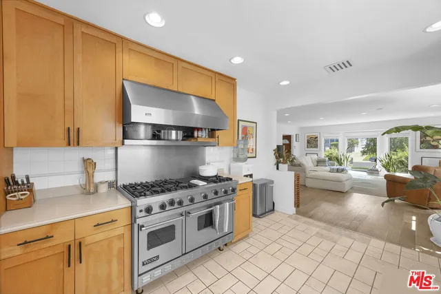 $1,799,000 | 8333 Chase Avenue, Los Angeles, CA 90045