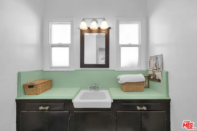 $1,799,000 | 8333 Chase Avenue, Los Angeles, CA 90045