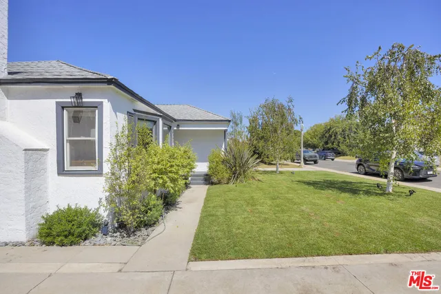 $1,799,000 | 8333 Chase Avenue, Los Angeles, CA 90045