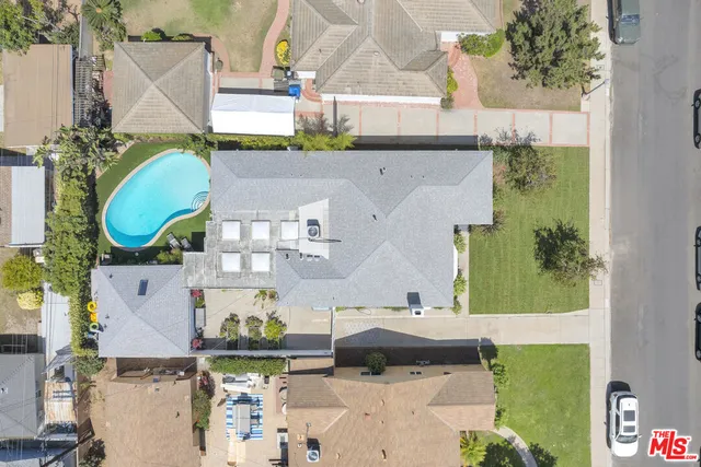 $1,799,000 | 8333 Chase Avenue, Los Angeles, CA 90045