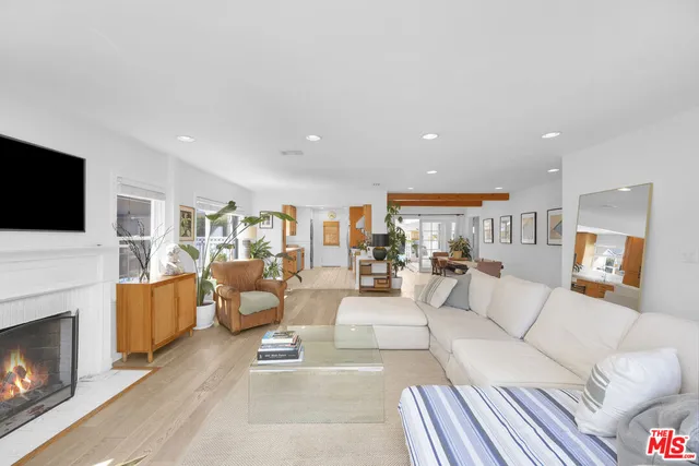$1,799,000 | 8333 Chase Avenue, Los Angeles, CA 90045