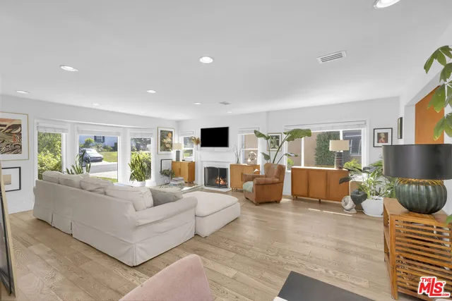 $1,799,000 | 8333 Chase Avenue, Los Angeles, CA 90045