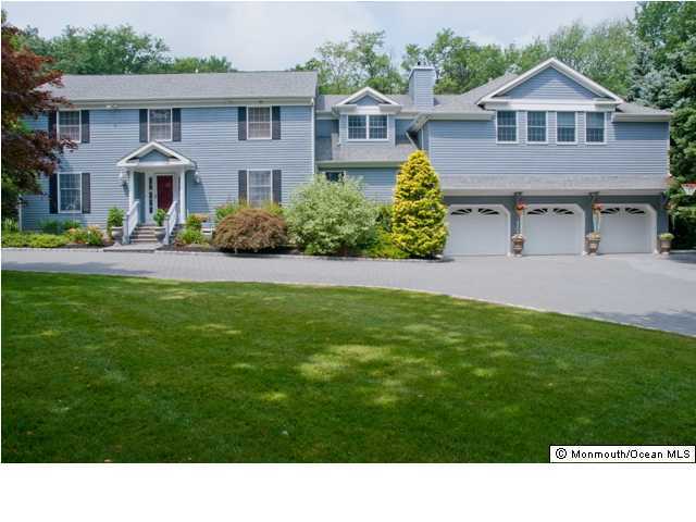 1045 Hope Road Tinton Falls, NJ 07712 - Photo 1 of 3 Primary Photo