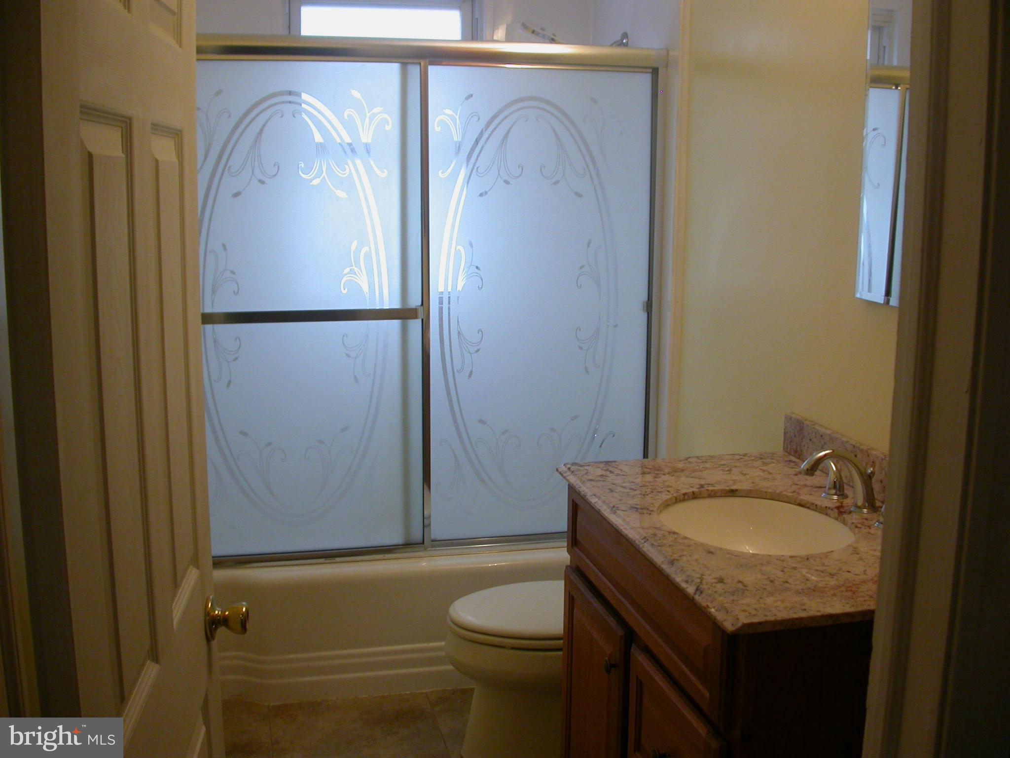 4107 Eder Road Baltimore, MD 21222 - Photo 14 of 30 Bath