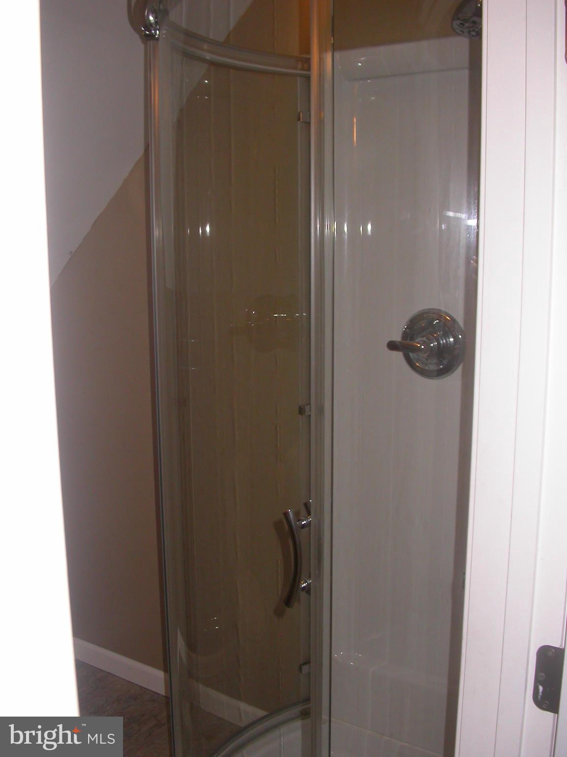 4107 Eder Road Baltimore, MD 21222 - Photo 26 of 30 Bath (Master)