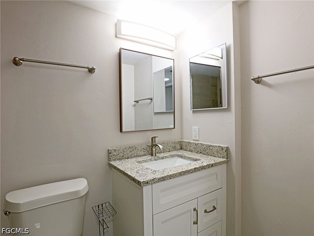5303 Summerlin Road, Unit 315 Fort Myers, FL 33919 - Photo 9 of 12
