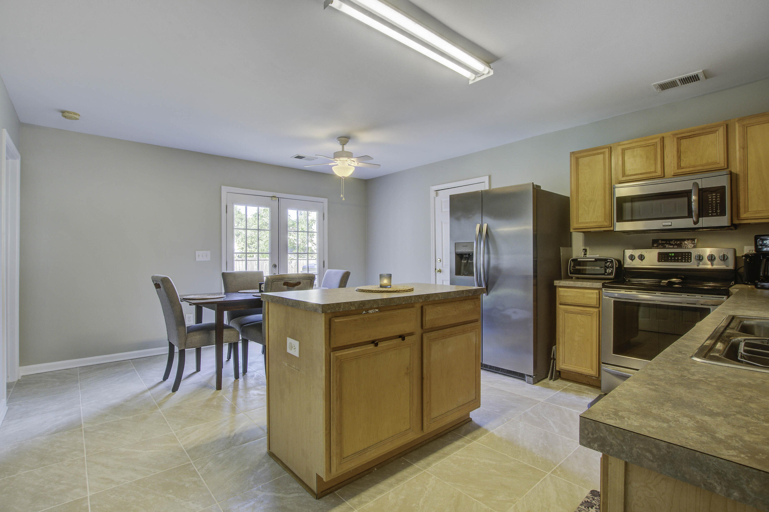 3554 Galaxy Road Ladson, SC 29456 - Photo 8 of 19 3554_(10)