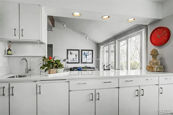 $1,100,000 | 2825 Clayton Forest Court, Town and Country, MO 63131