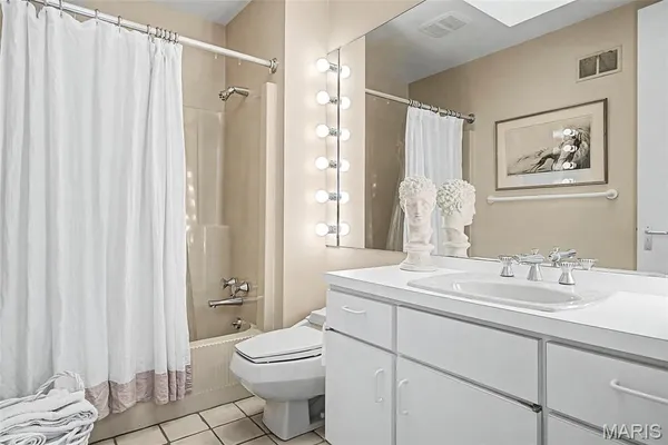 $1,100,000 | 2825 Clayton Forest Court, Town and Country, MO 63131