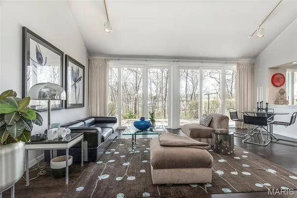 $1,100,000 | 2825 Clayton Forest Court, Town and Country, MO 63131