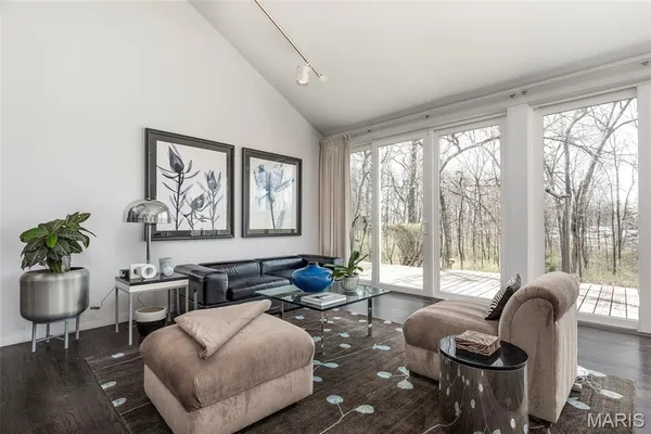 $1,100,000 | 2825 Clayton Forest Court, Town and Country, MO 63131