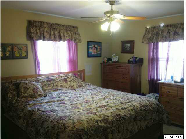 2623 Huntington Road Charlottesville, VA 22901 - Photo 7 of 15 Gallery Image 7