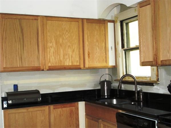 44 Eleanor Road Springfield, MA 01108 - Photo 5 of 23